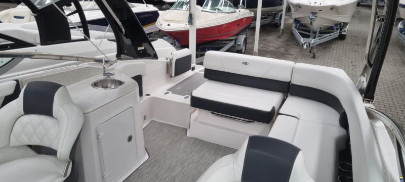 Regal 2550 Cuddy