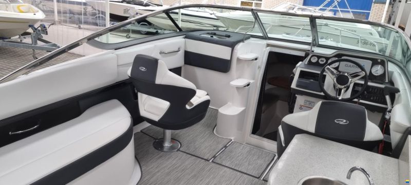 Regal 2550 Cuddy