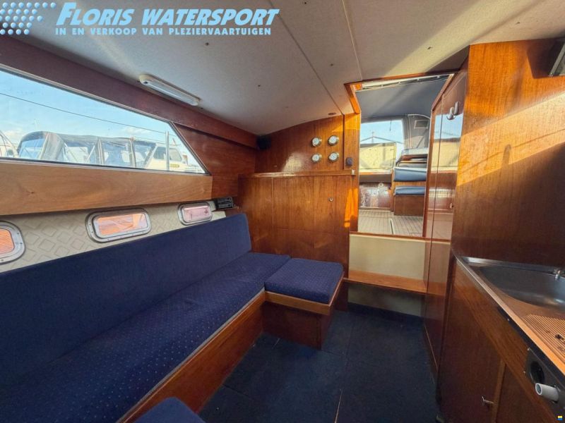 Marco Yachts 810