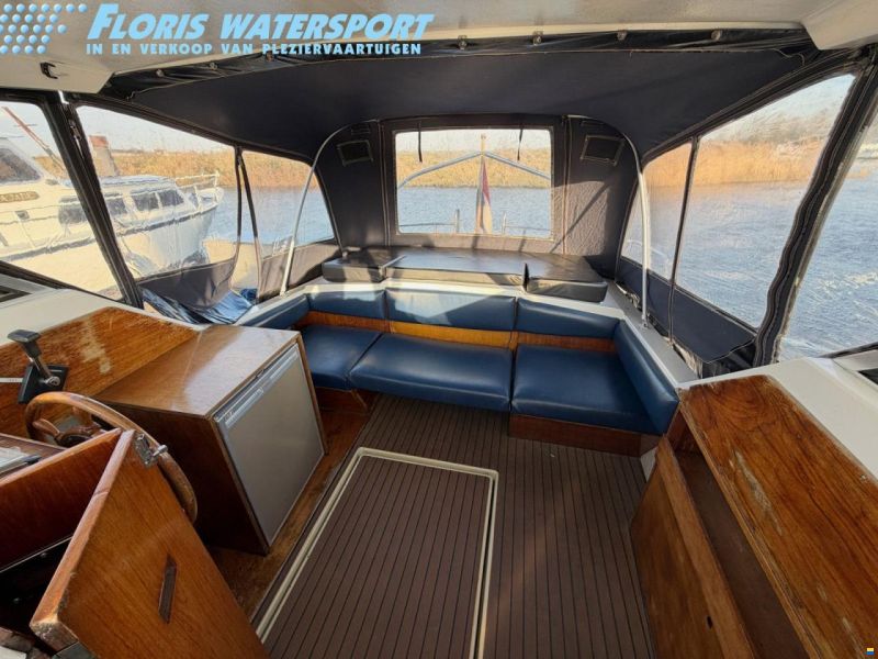 Marco Yachts 810