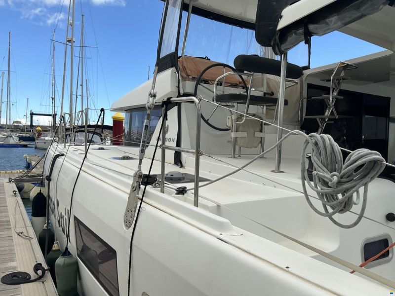 Lagoon 42