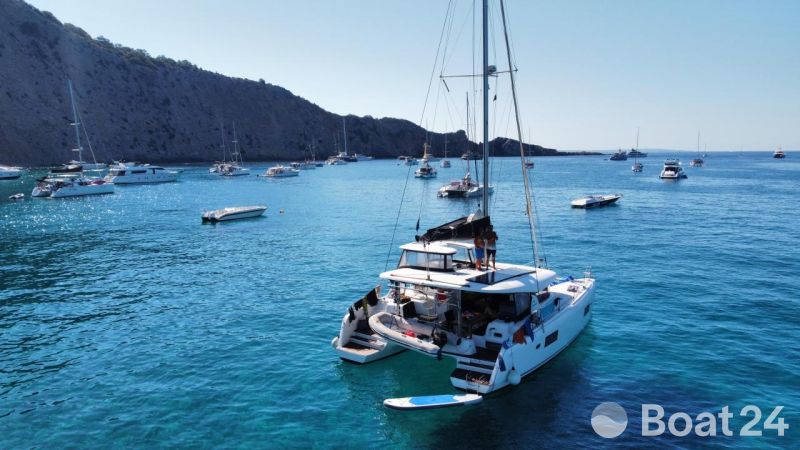 Lagoon 42