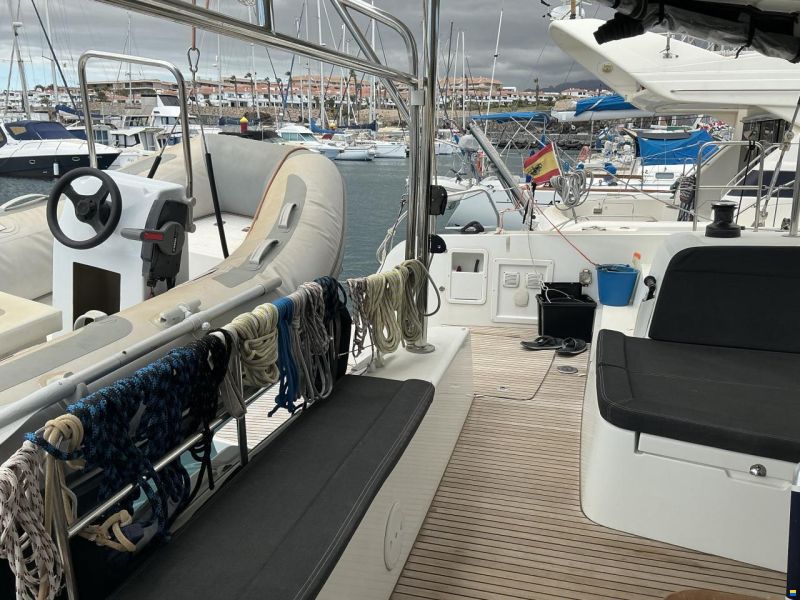 Lagoon 42