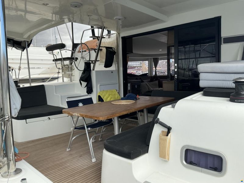 Lagoon 42