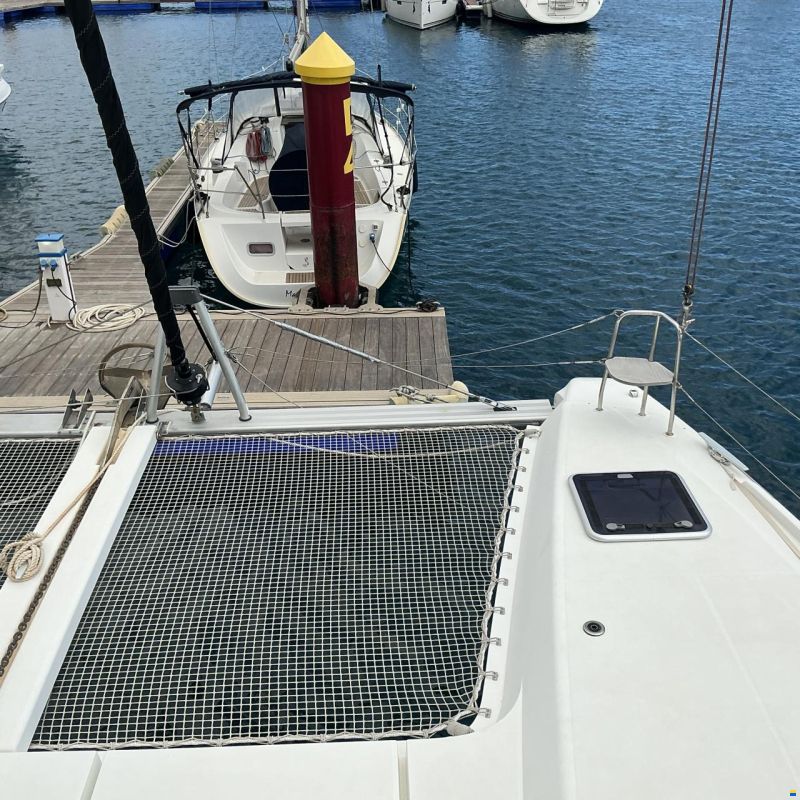 Lagoon 42