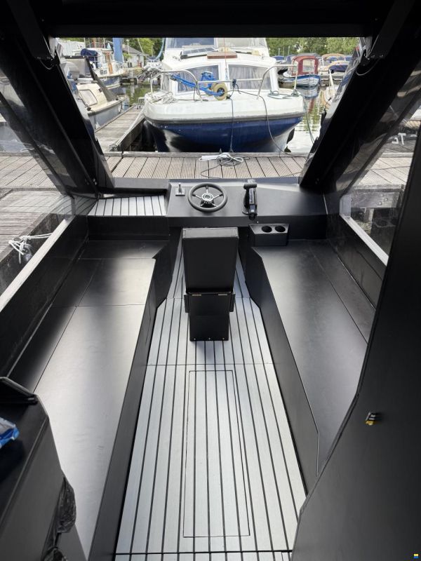 Powerboat 6500