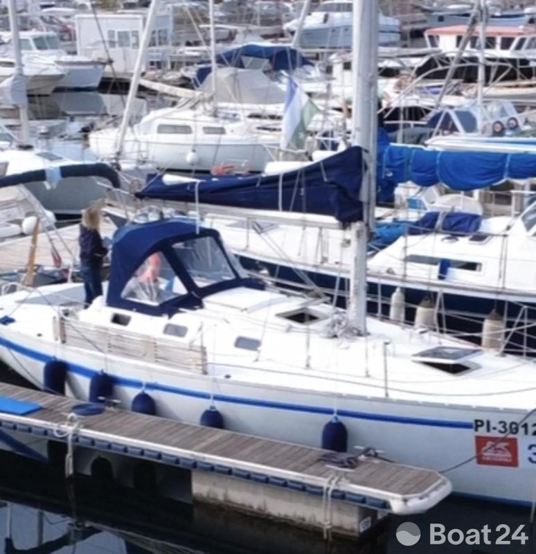 Set Marine jadrnica S 325 / Sket marina/ elan hull