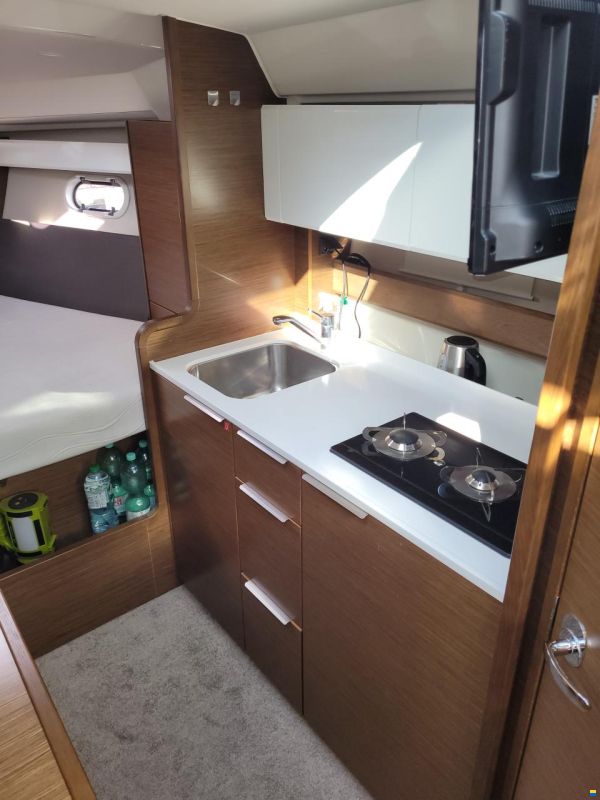 Bavaria S33HT