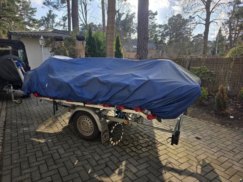 Yamaha F25G auf DSB Hypalon Zephyr 404