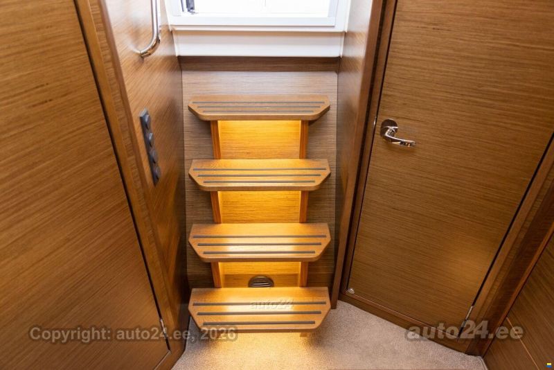Bavaria S33 HT