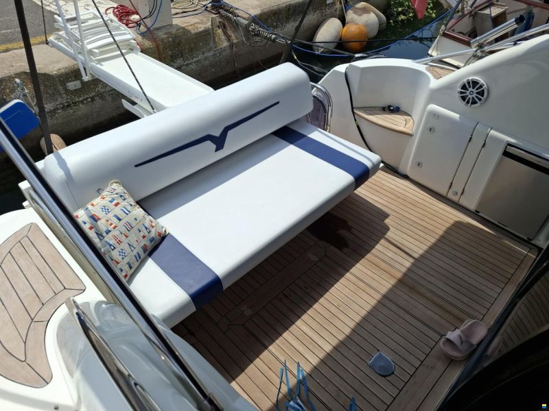 Sealine C39