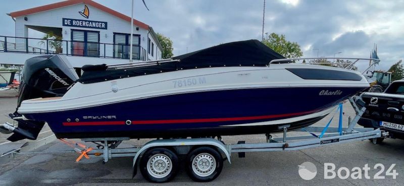 Bayliner VR5 Cuddy