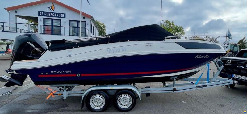 Bayliner VR5 Cuddy