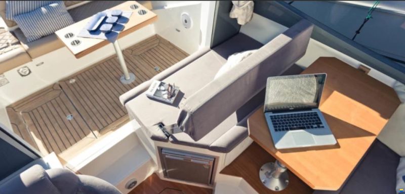Corsiva Coaster 720 GT