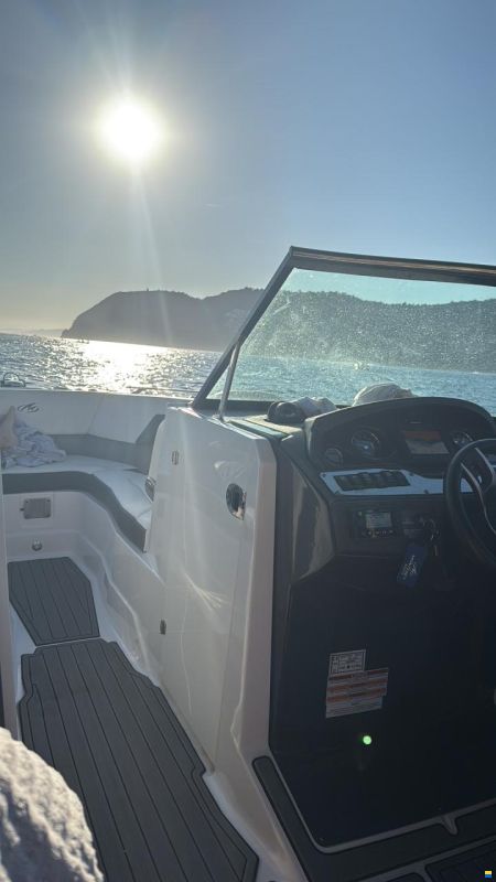 Monterey 278SS