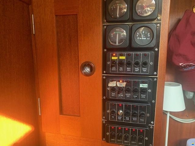 Hallberg-Rassy HR 382