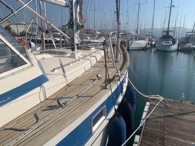 Hallberg-Rassy HR 382