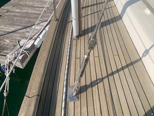 Hallberg-Rassy HR 382