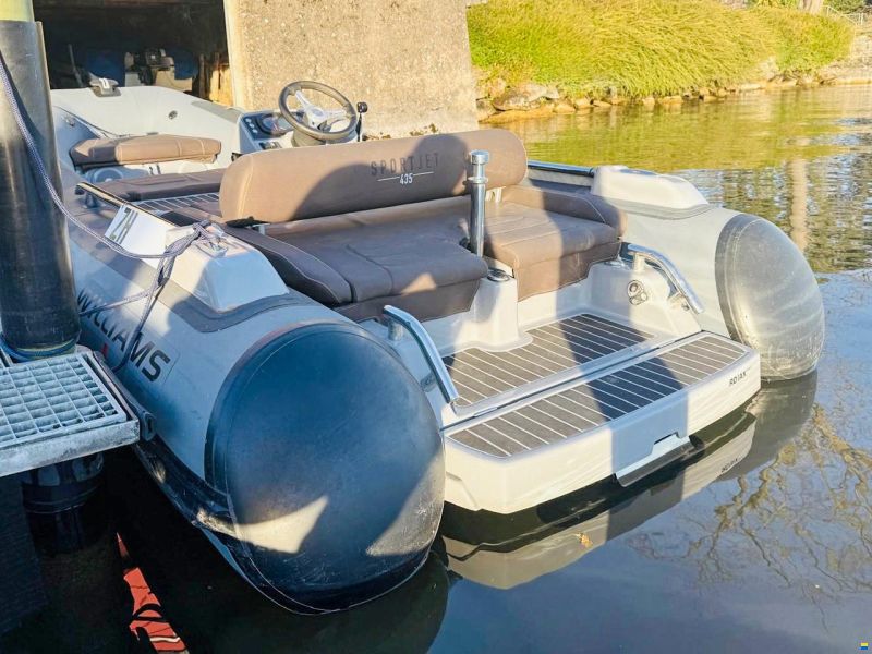 Williams Jettenders England 435 SportJet
