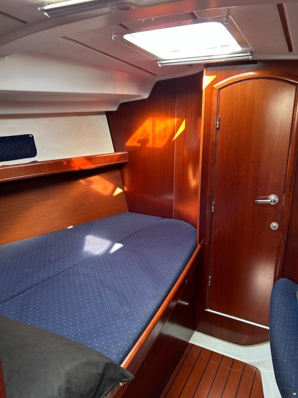 Beneteau Oceanis 393