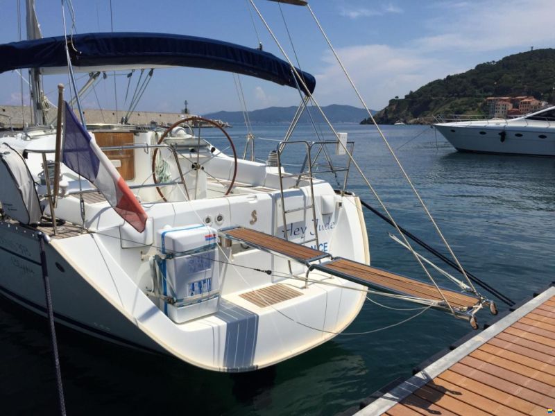 Beneteau Oceanis 393