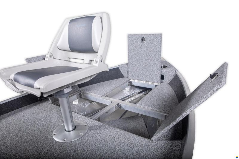 Marine s.r.o. 400 Bass Inkl. 8 PS Mercury