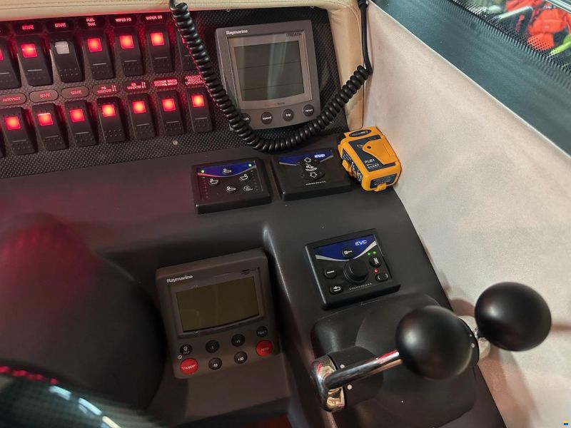 Galeon 390 Fly
