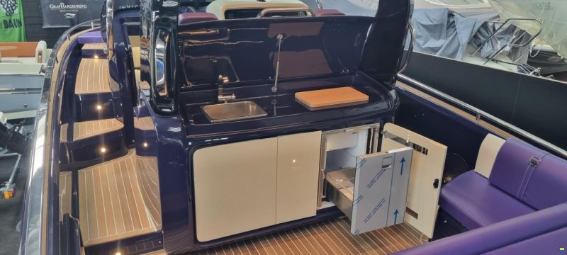 Invictus GT 320 | 5 Jahre Liegeplatz möglich