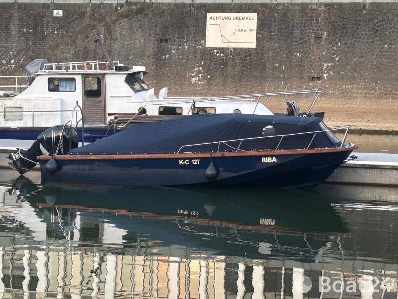Boston Whaler Outrage 25