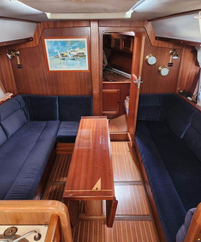 Bavaria 350 Lagoon