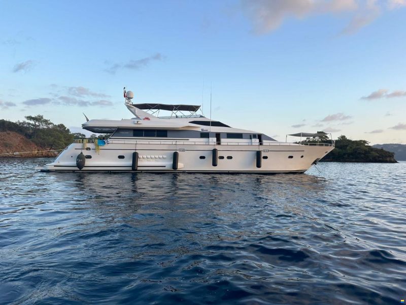 Falcon Yachts 92