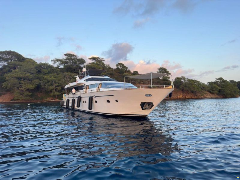 Falcon Yachts 92