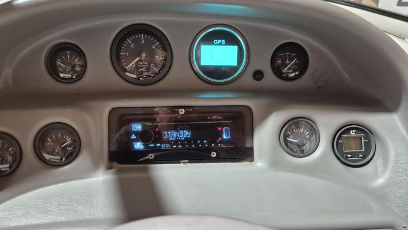 Sea Ray 180 CB
