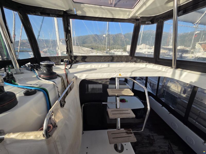 Lagoon 42
