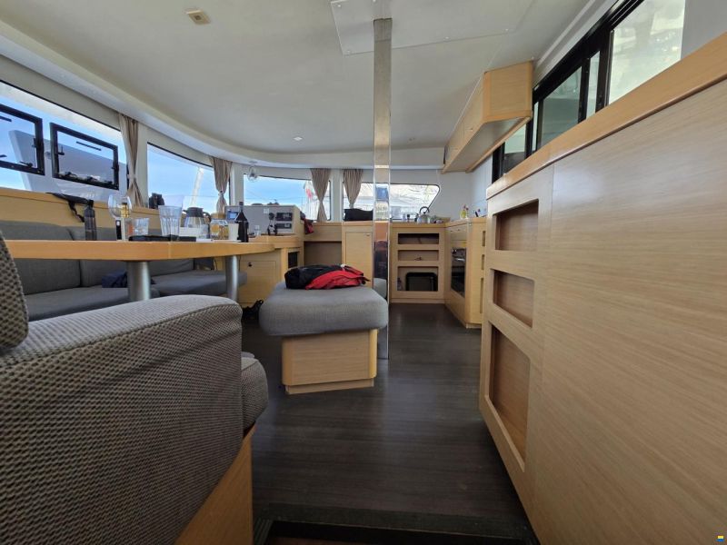 Lagoon 42
