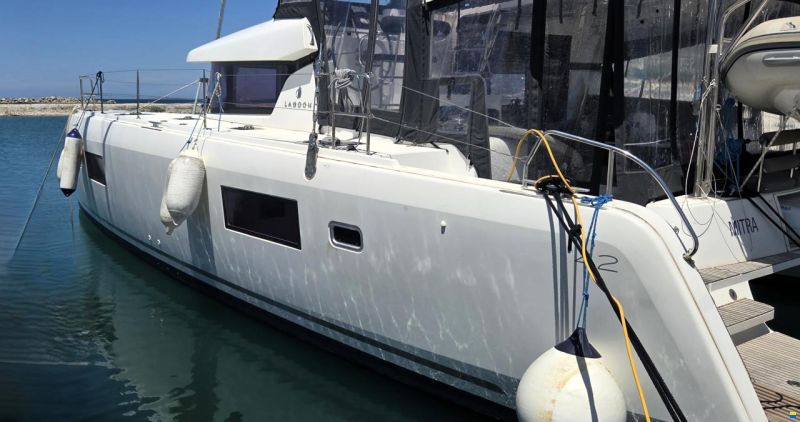 Lagoon 42