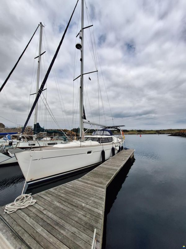 Wauquiez 40 Pilot Saloon