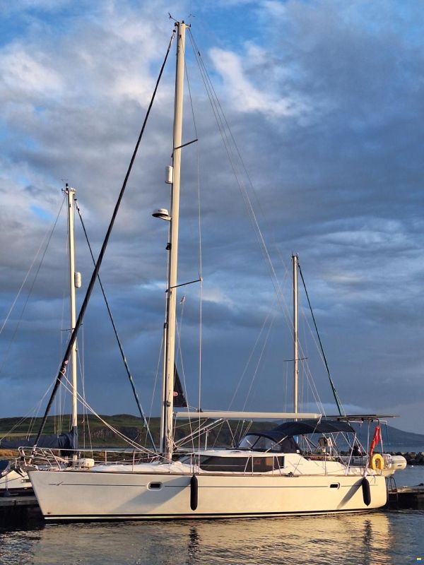 Wauquiez 40 Pilot Saloon