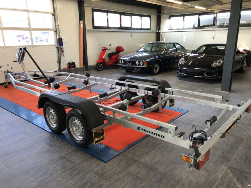 GG:2500kg., NL:2069kg.