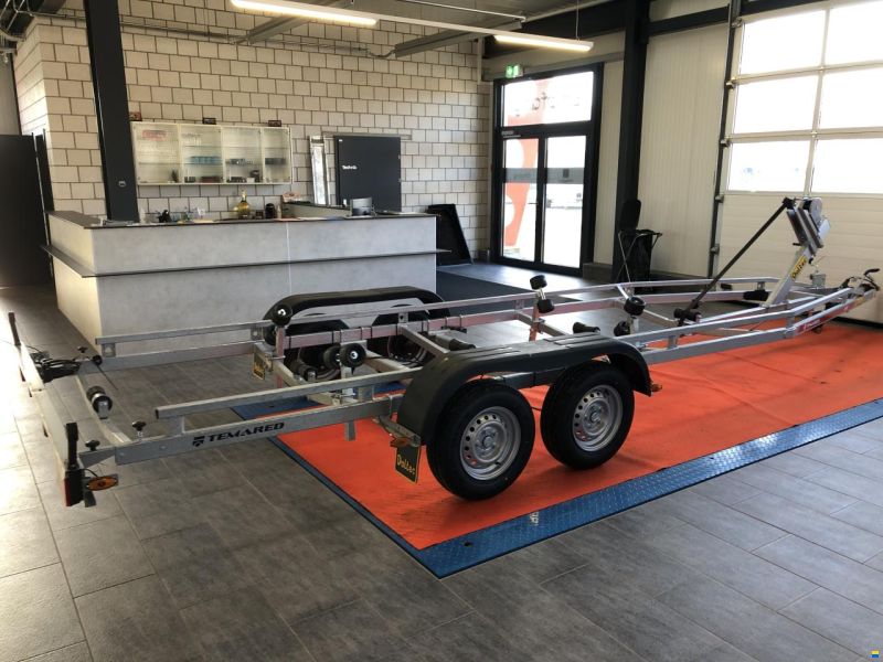 GG:2500kg., NL:2069kg.