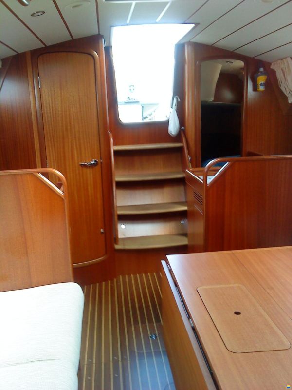 Hallberg-Rassy HR 372