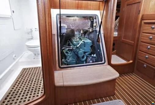 Hallberg-Rassy HR 372