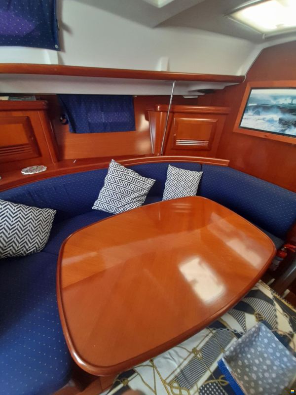 Beneteau Oceanis 393