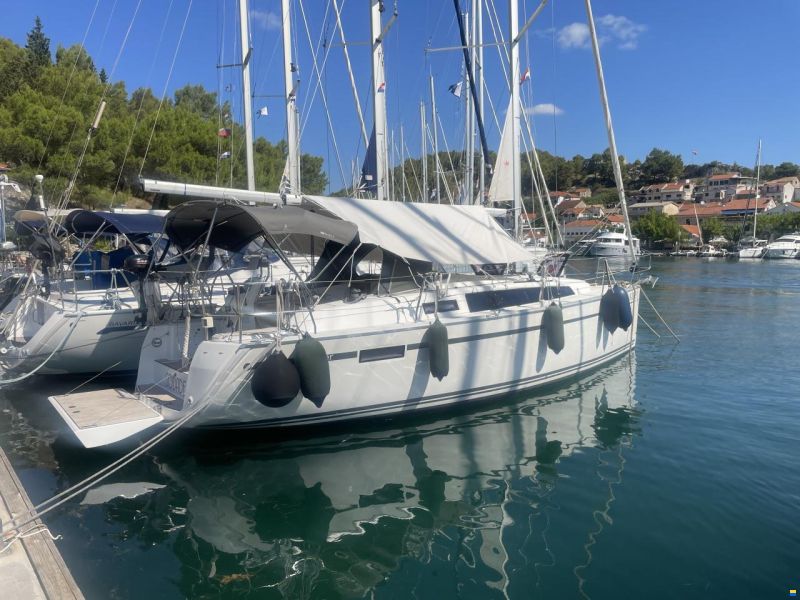 Bavaria 33 Cruiser