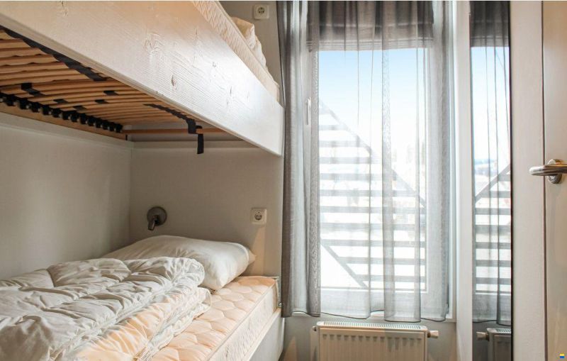 Aquavive Houseboat 1500 Met Vaste Overne
