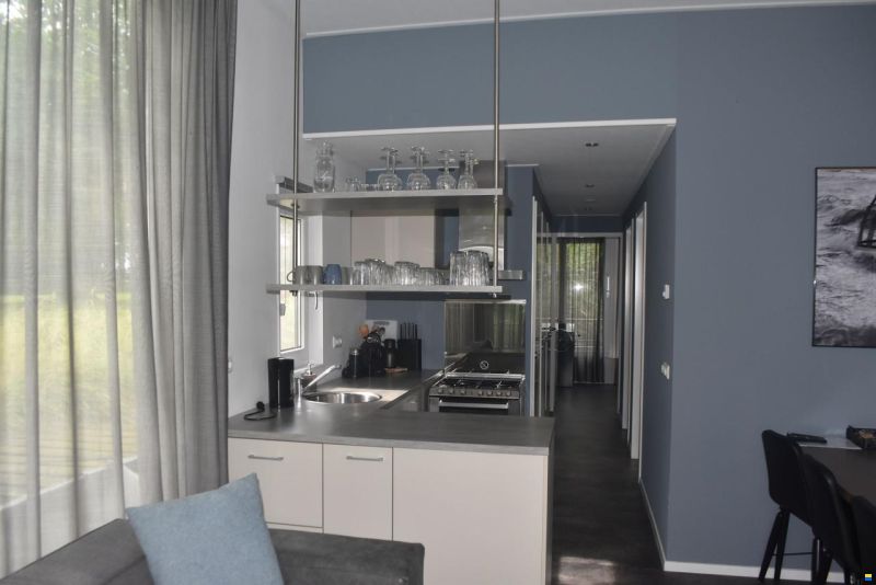 Aquavive Houseboat 1500 Met Vaste Overne