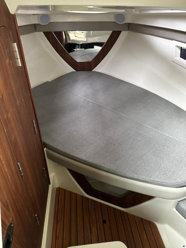 Quicksilver ACTIV 805 CRUISER
