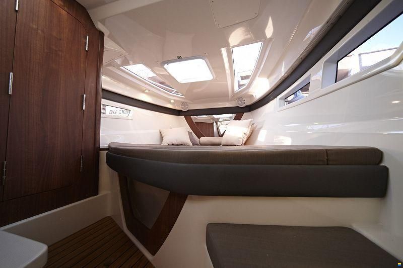 Quicksilver ACTIV 805 CRUISER