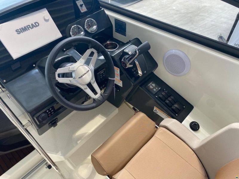 Quicksilver ACTIV 805 CRUISER