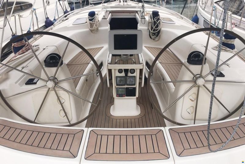 Bavaria 44